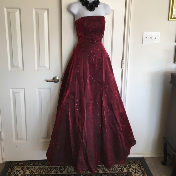 Precious Formals Dresses & Skirts - Crimson Formal Sz 6